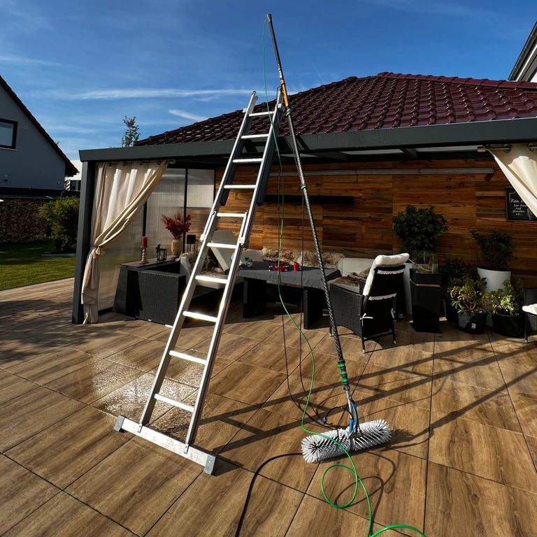 Professionelle Terrassenüberdachung Reinigung 